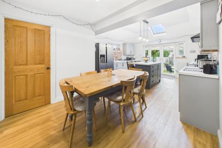 Kitchen / Dining Area