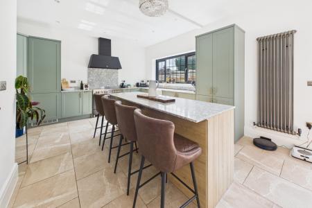 Kitchen / Dining Area