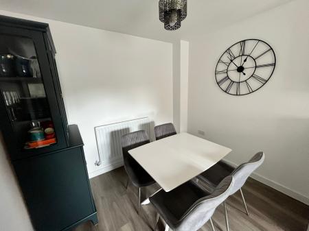 Kitchen / Dining Area