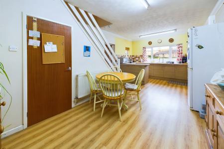 Kitchen / Dining Area