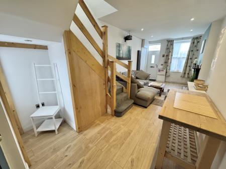 Lounge  /Diner