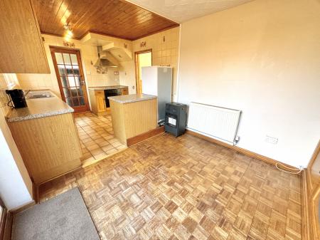Kitchen | Dining Area