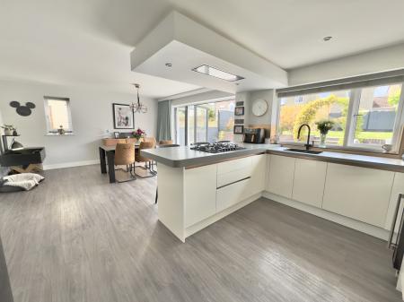 Kitchen / DIning Area