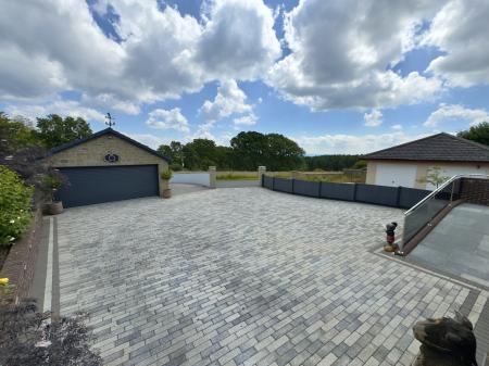 Gargae & Driveway