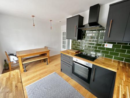 Kitchen / Dining Area