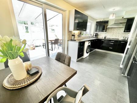 Kitchen | Dining Area