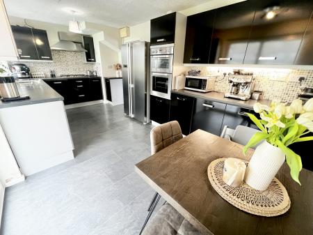 Kitchen | Dining Area