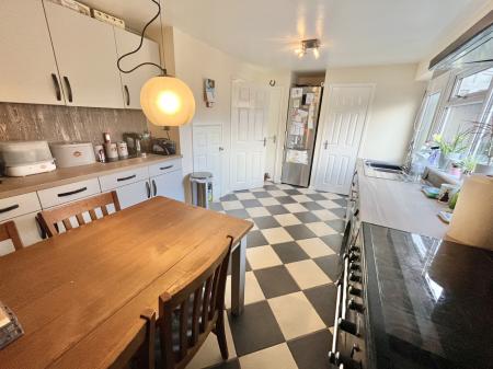 Kitchen / Dining Room