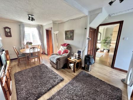 Kitchen | Dining Area