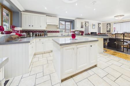 kitchen / diner