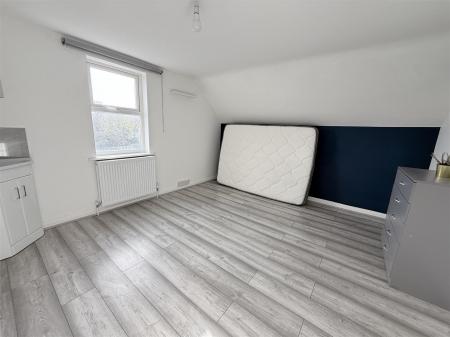 2nd Floor Bedroom 7 (£800)