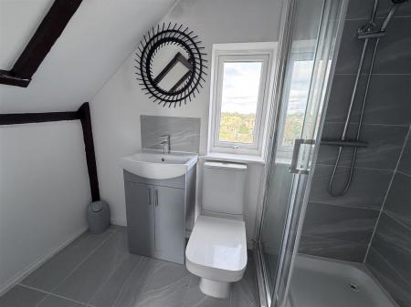 Third Floor Bedroom 9 (£900)