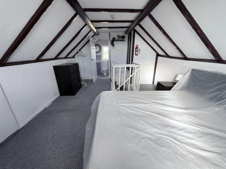 Third Floor Bedroom 9 (£900)
