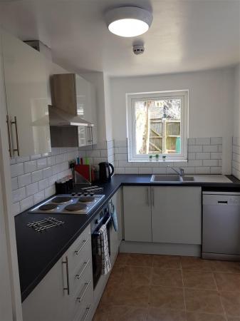 KITCHEN DINER (1).jpg