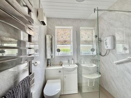 Wet Room / Shower Room