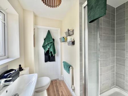 'Jack & Jill' En-Suite