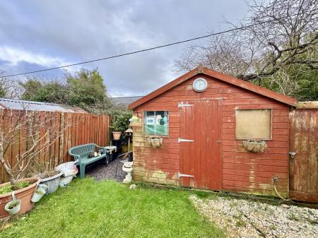 Outbuilding / Workshop