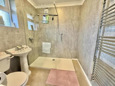 En-suite shower room