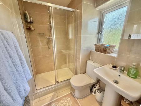 Ensuite Shower room