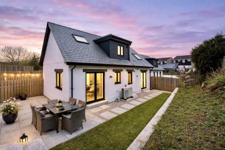 Rear Garden (Virtual Staging)