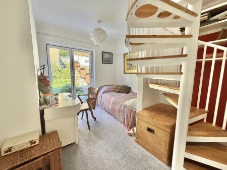 Bedroom suite 1st Floor