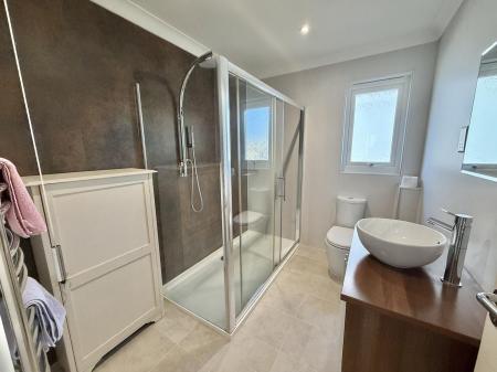 Ensuite Shower Room