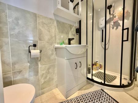 En Suite Shower Room