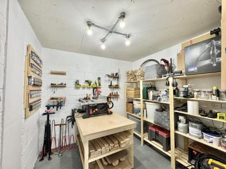 Workshop / Store