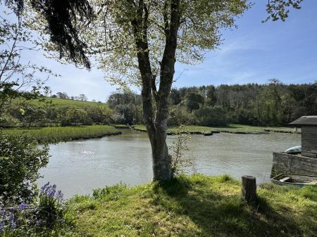 Water Frontage (Shared)