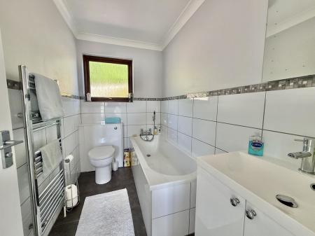 Ensuite Bathroom