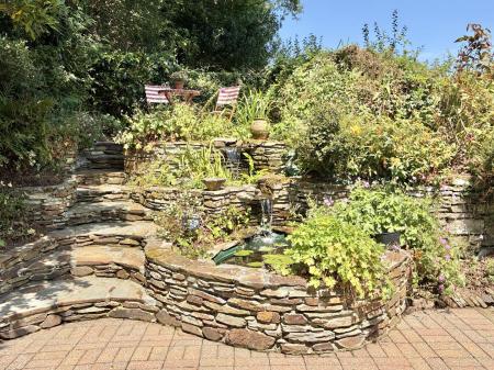 Private Garden Off Kitchen