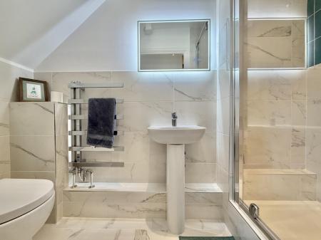 Lower Ground Floor Ensuite