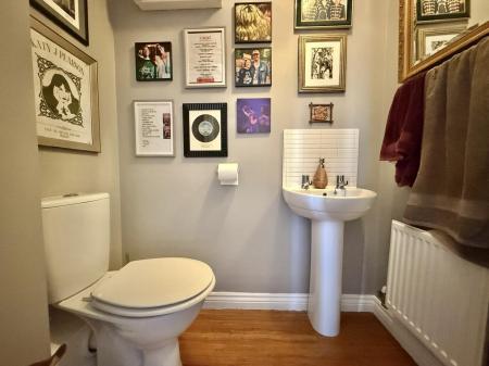 Ground Floor Wc