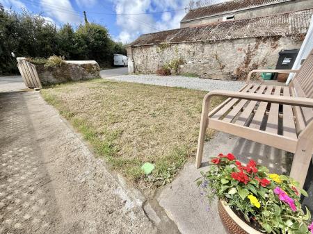 Front Garden & Driveway