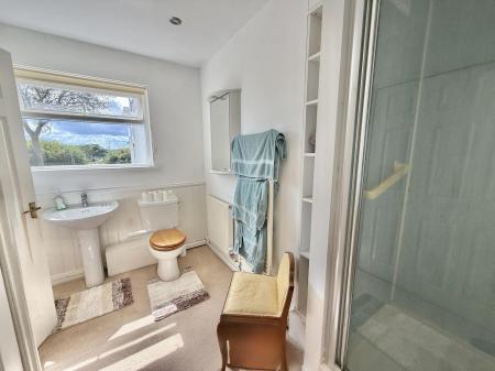 Ensuite Shower Room