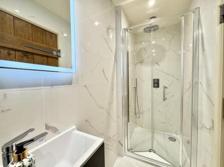 2nd En-Suite Shower Room