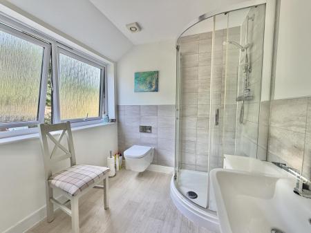 Shower Room/Wc