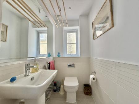 Cloakroom/WC