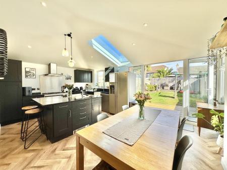 Kitchen / Dining Room