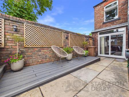 CAM04645G0-PR0052-STILL005.jpg