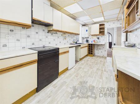 CAM04645G0-PR0062-STILL012.jpg