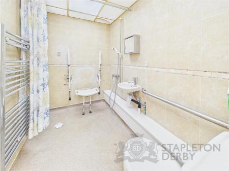CAM04645G0-PR0062-STILL008.jpg