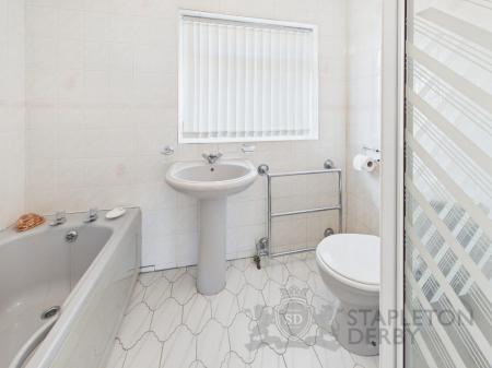 CAM04720G0-PR0216-STILL019.jpg