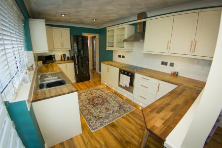 Hardcastle 54 L40 4BQ-4.jpg