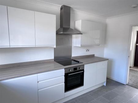 Kitchen 2.jpg