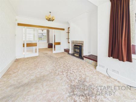 CAM04645G0-PR0042-STILL009.jpg
