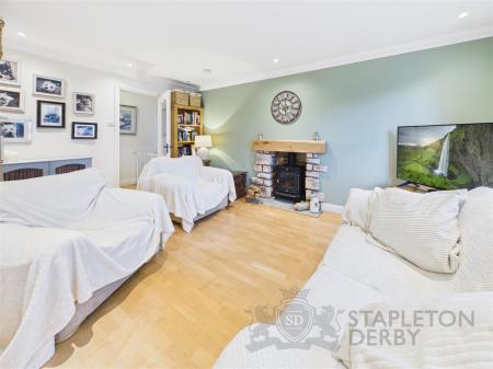 CAM04645G0-PR0071-STILL002.jpg