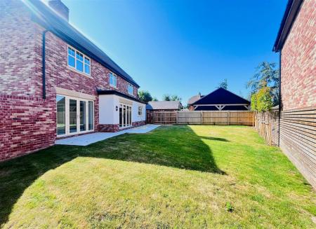 Plot 6 Rear Garden.1 New.jpg