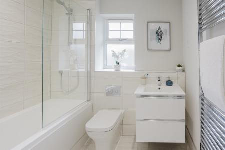 Lapwing Bathroom.jpg