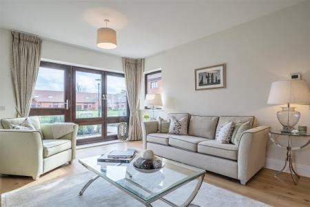 Show House Lounge.jpg